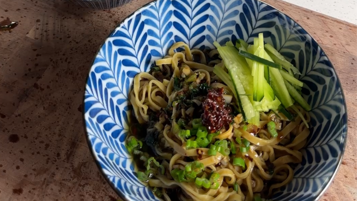 Extra Saucy Garlic Chili Oil Noodles