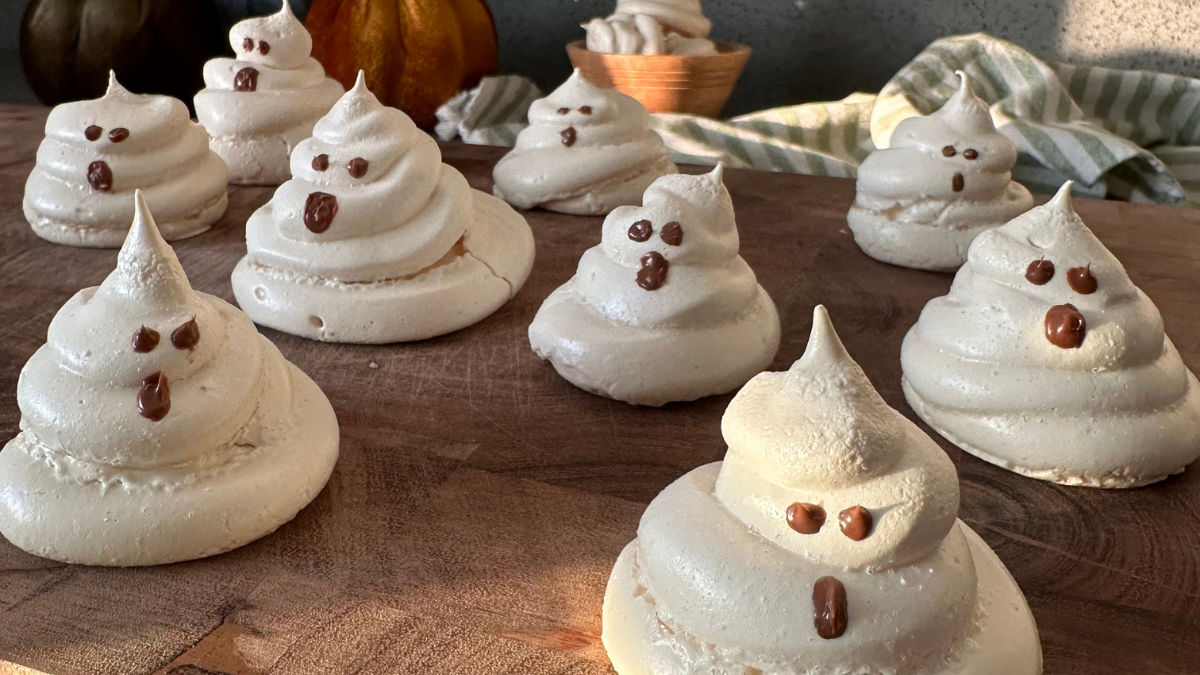 Ghost Meringues